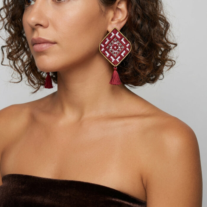 گوشواره سون‌دوزی با منگوله --- Embroidered Tassel Earings